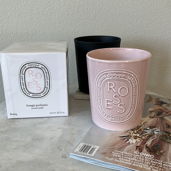Diptyque Limited Edition Scented Roses Candle - Picture 2 of 2